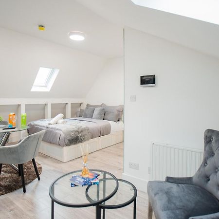Spacious And Modern Studio In London G Buitenkant foto