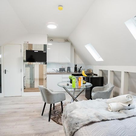 Spacious And Modern Studio In London G Buitenkant foto